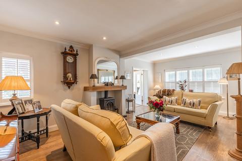 undefined, Elegant Art Deco Home with Annexe in Holt