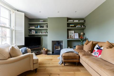 undefined, Long Garden Walk, Farnham, United Kingdom, GU9