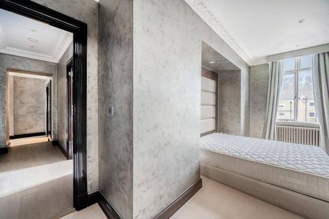 3 bedroom flat to rent, Rutland Gate, Kensington, London, SW7