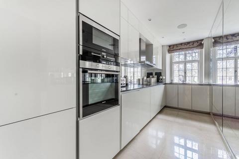 3 bedroom flat to rent, Rutland Gate, Kensington, London, SW7