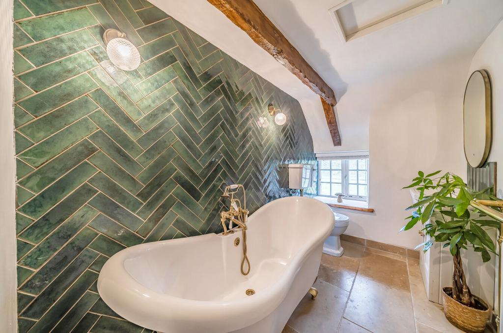 1355768-8-68cbf34...