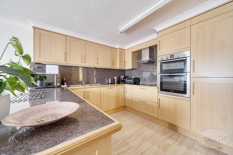 3 bedroom apartment for sale, Great Austins, Farnham, Surrey, GU9