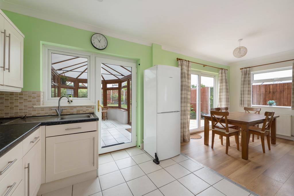 Kitchen/Dining Area