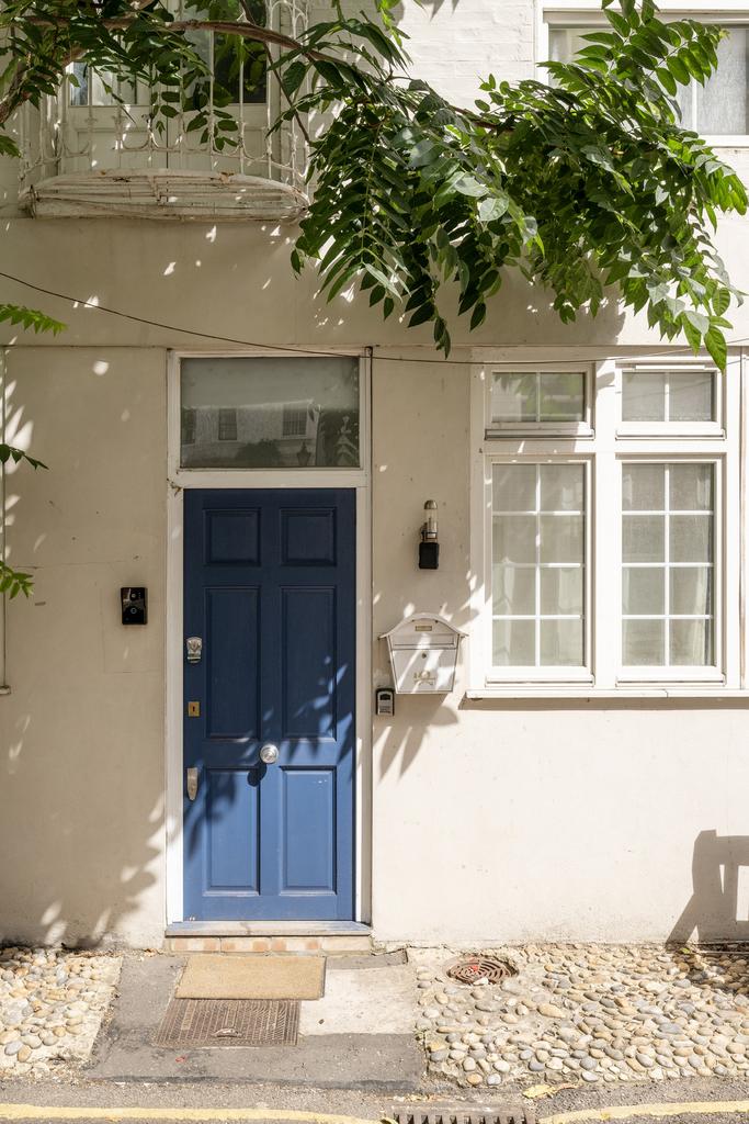 The Private Realtor-18 Ovington Mews-3 Lo