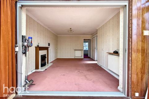 2 bedroom bungalow for sale, Thames Close, Braintree