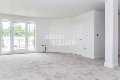 Mulberry Close, London, NW4
