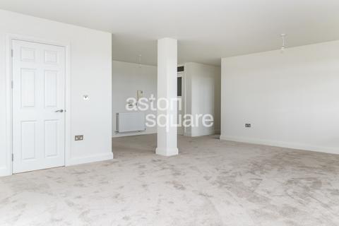 3 bedroom apartment to rent, Mulberry Close, London, NW4