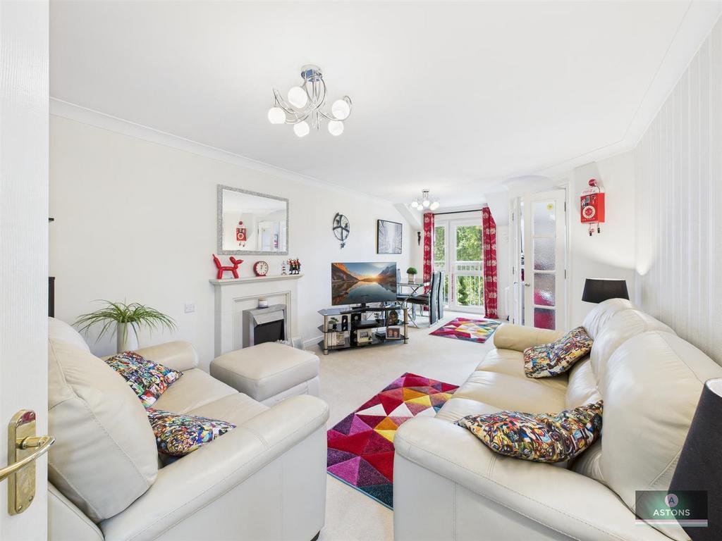 CAM04622 G0-PR0052-STILL007.jpg