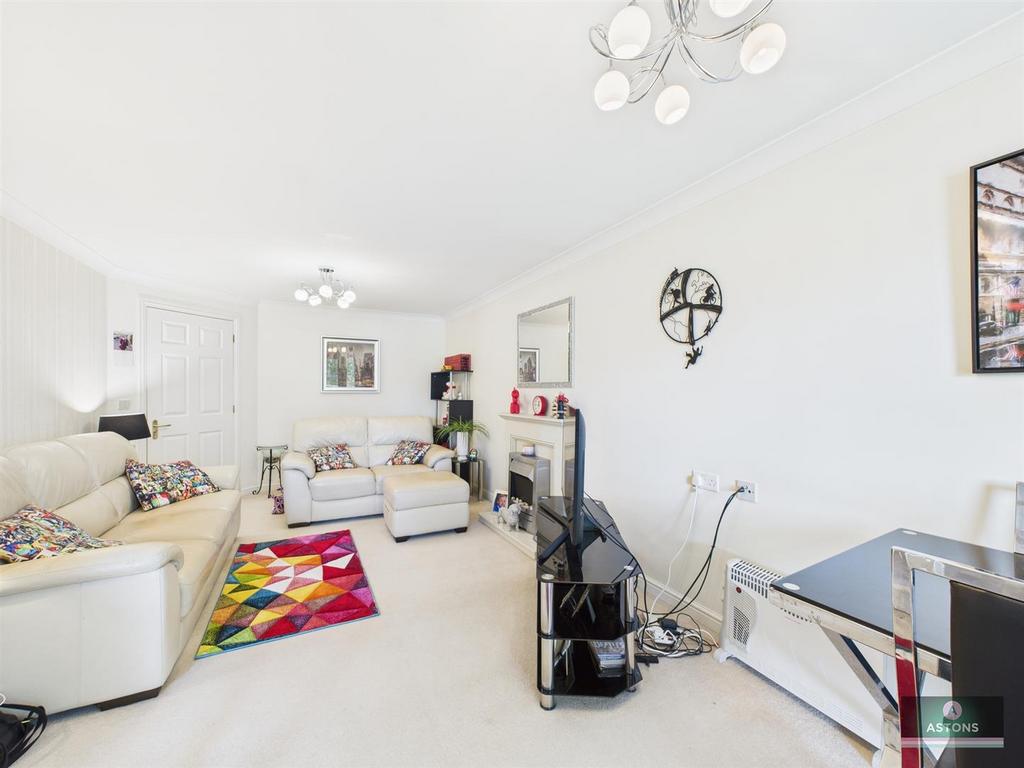 CAM04622 G0-PR0052-STILL009.jpg