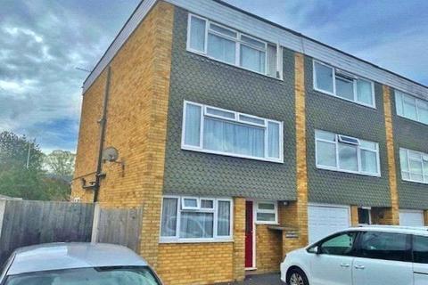 undefined, York Road, West Byfleet KT14