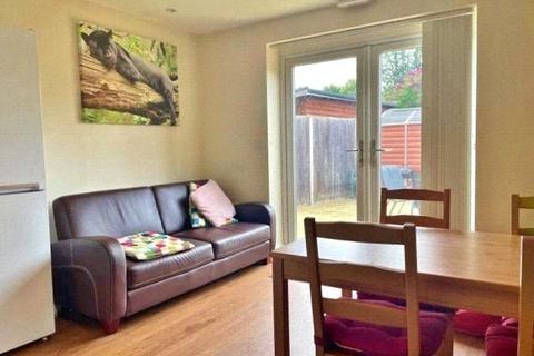 undefined, York Road, West Byfleet KT14
