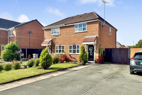 3 bedroom house for sale, Marlowe Close, Ettiley Heath CW11