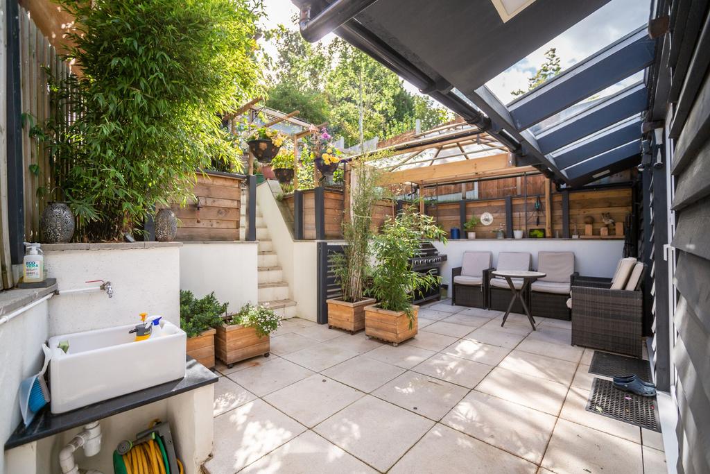 The Tideway, Rochester 4 bed semi-detached house for sale - £450,000