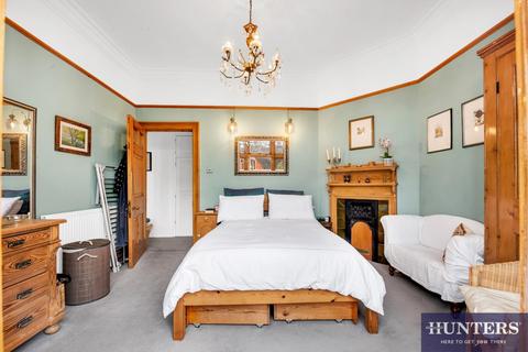 2 bedroom flat for sale, Heathfield Park, Willesden Green, London, NW2