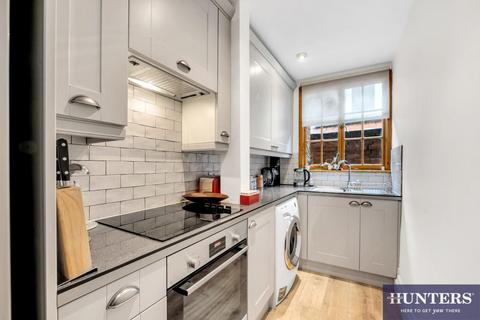 2 bedroom flat for sale, Heathfield Park, Willesden Green, London, NW2