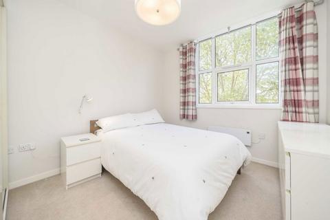1 bedroom flat for sale, Bromyard Avenue, London W3