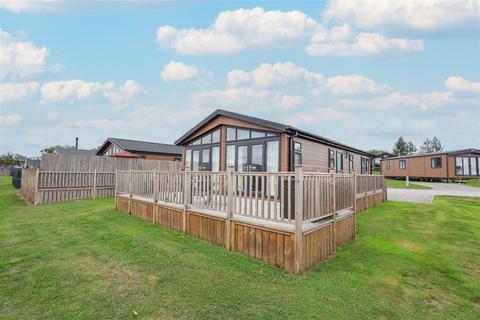 2 bedroom park home for sale, Hollin Park lodges, Sutton Road, Thirsk