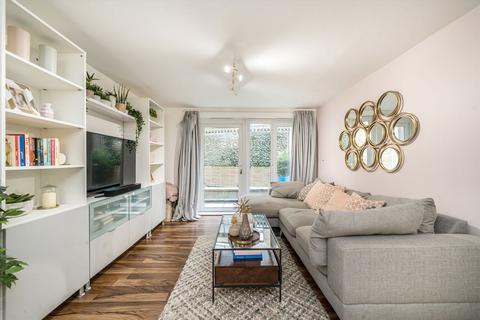 2 bedroom flat for sale, Dunn Street, London E8