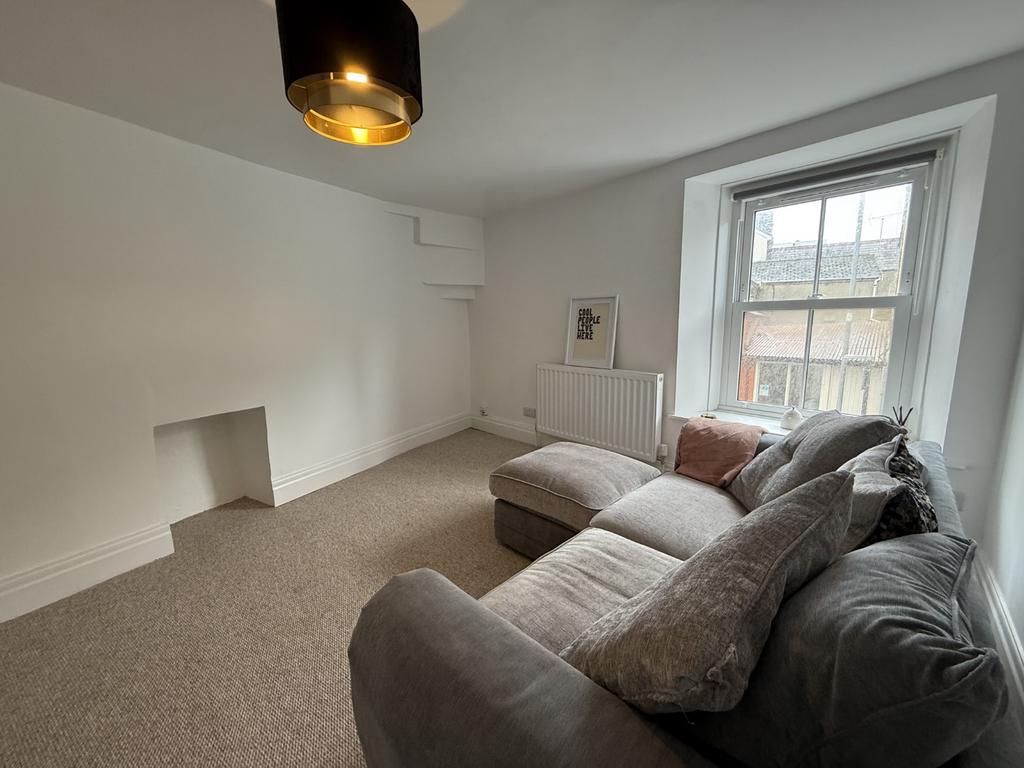 Lounge (2nd Bedroom)
