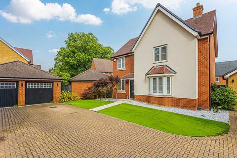 4 bedroom detached house for sale, Merrigold Close, Benfleet, SS7