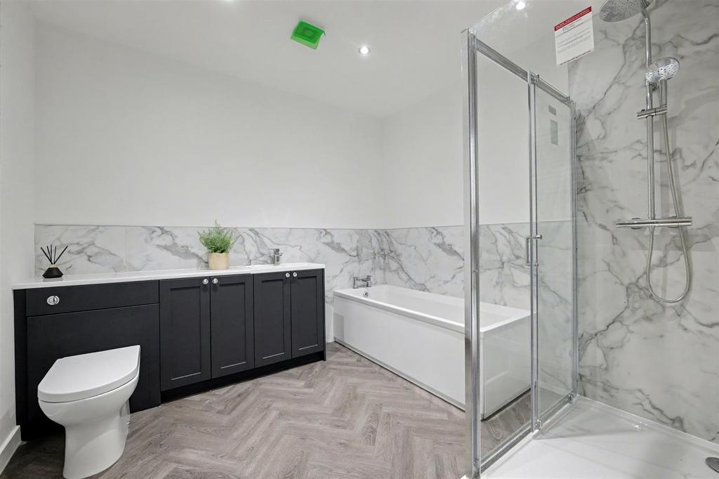 Main Bathroom