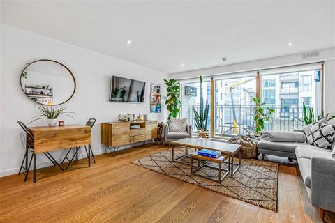 2 bedroom flat for sale, Hardwicks Square, SW18