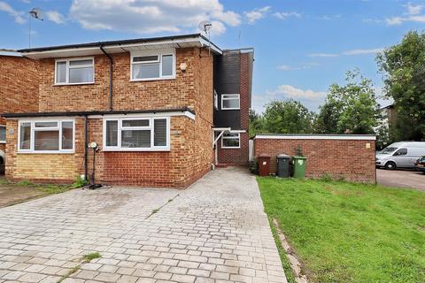 4 bedroom house for sale, Kingsley Avenue, Borehamwood
