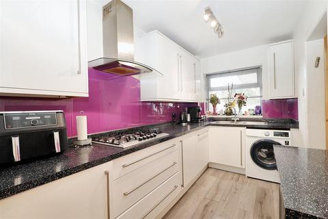 4 bedroom house for sale, Kingsley Avenue, Borehamwood
