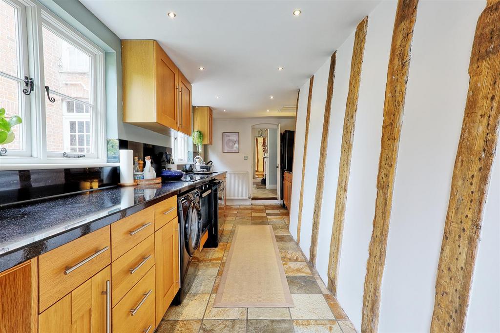 IMG 4120 1 2 easy HDR-interior3.jpg