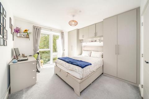 2 bedroom flat for sale, Bowen Drive, Charlton, London, SE7