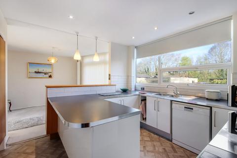 58 Lambardes, New Ash Green, Longfield, DA3 8HU