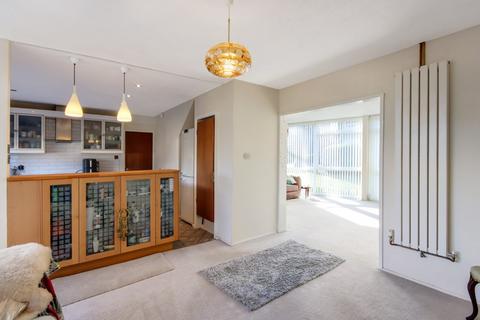 58 Lambardes, New Ash Green, Longfield, DA3 8HU