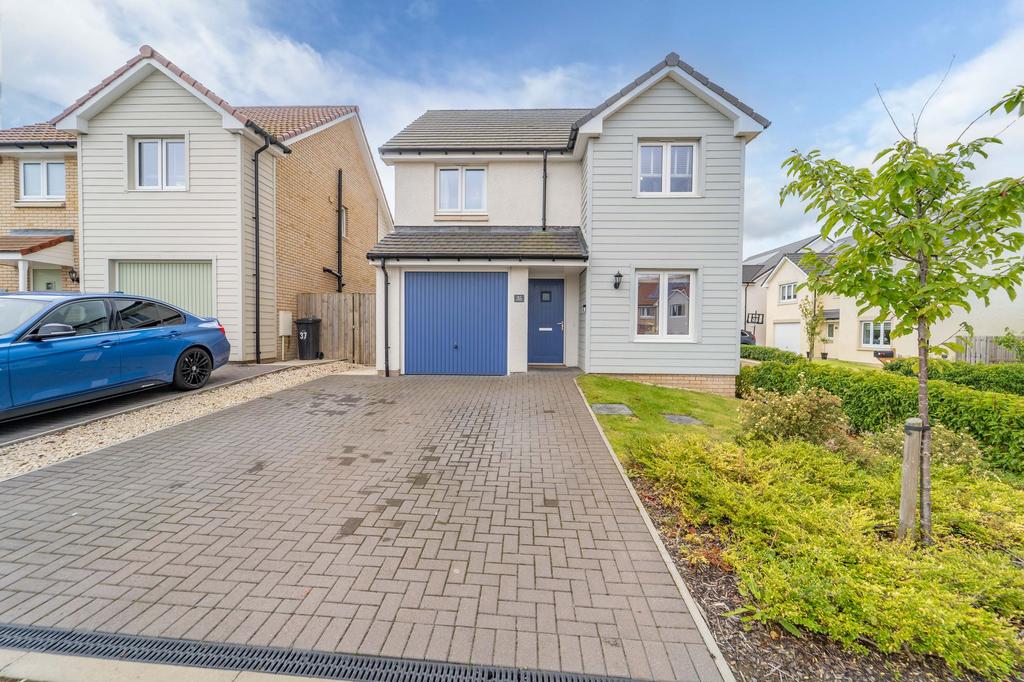 Front Garden and Garage