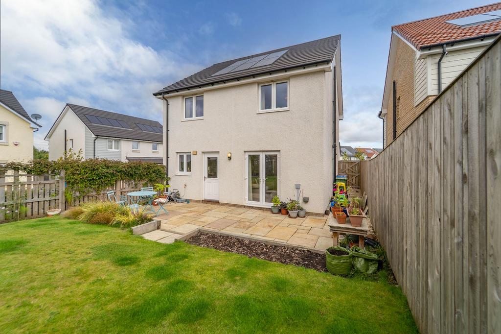 Front Garden and Garage