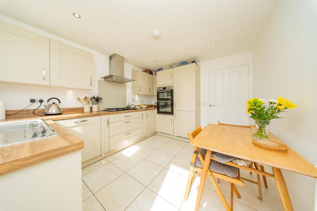 Breakfasting Kitchen