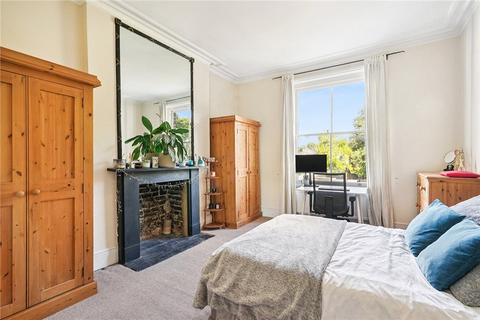 2 bedroom flat for sale, North Side Wandsworth Common, London, SW18