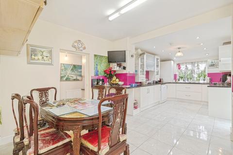 6 bedroom detached house for sale, Ainsdale Road, Leicestershire LE3