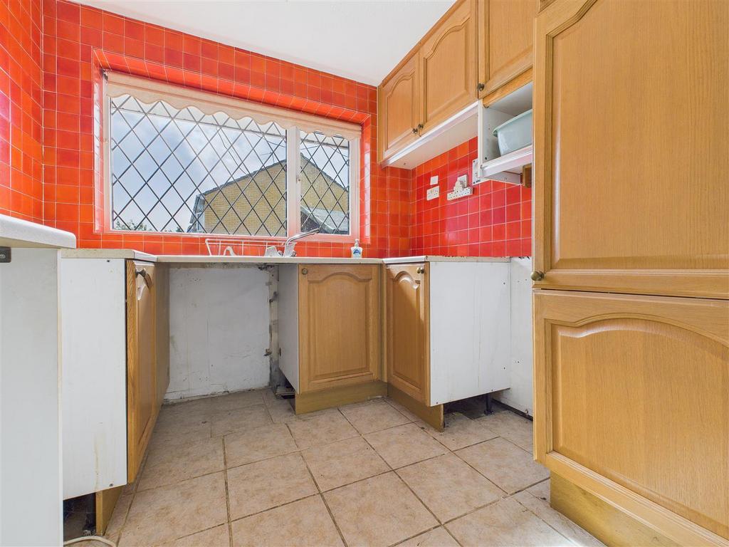 CAM02453 G0-PR0167-STILL001.jpg