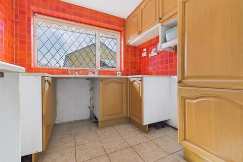 2 bedroom semi-detached bungalow for sale, Lansdowne Way, Rugeley