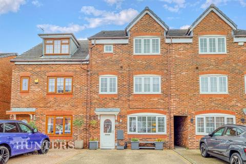 4 bedroom townhouse for sale, George Street, Hurstead, Rochdale OL16 2RR