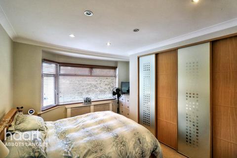 undefined, Gallows Hill, Kings Langley