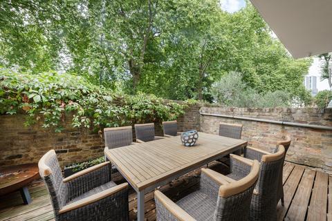 undefined, Meadowbank, London, NW3