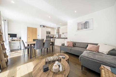 2 bedroom flat for sale, Freda Street, London SE16