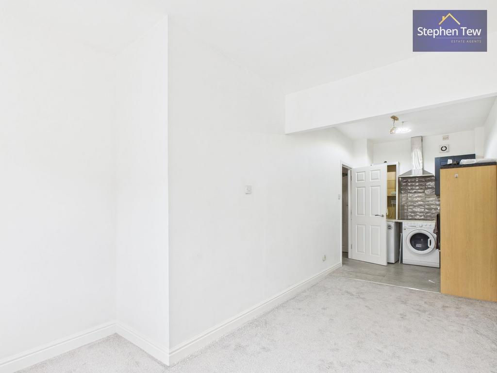 Lounge/Kitchen