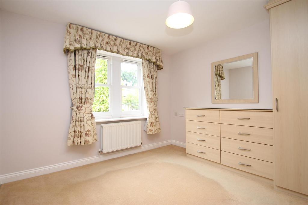 Bedroom 1.JPG