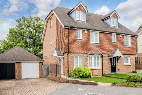 undefined, Rowan Close, Banstead