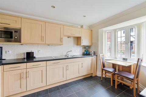 undefined, Rowan Close, Banstead