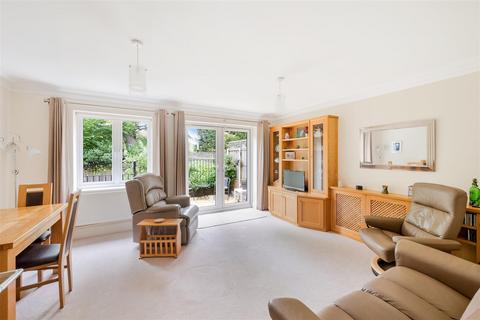 undefined, Rowan Close, Banstead