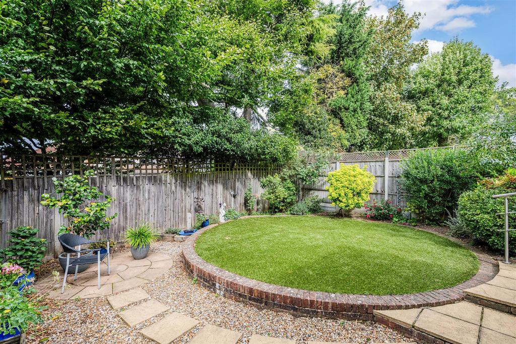 ROWAN CLOSE, 11 (2).jpg