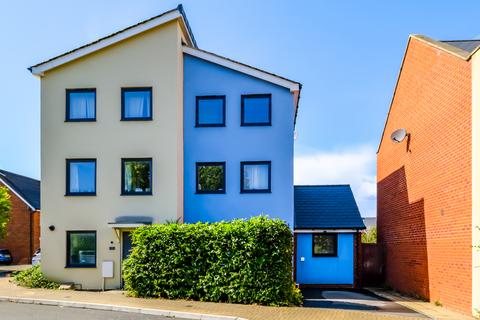 15 Arlington Road, Brockworth, Gloucester, GL3 4GB